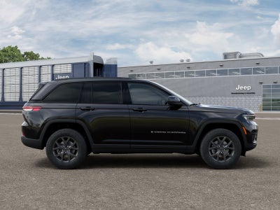 2027 Jeep Grand Cherokee Laredo