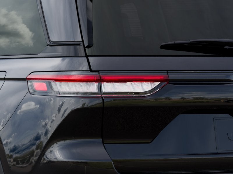 2027 Jeep Grand Cherokee Laredo