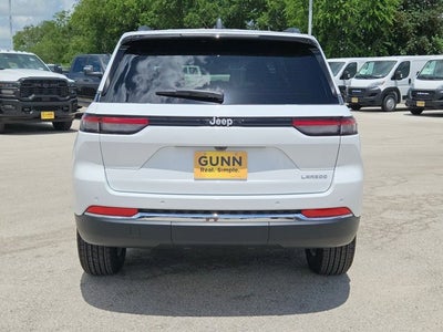 2026 Jeep Grand Cherokee Laredo