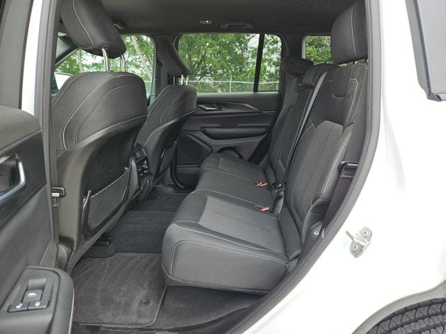 2024 Jeep Grand Cherokee Laredo A