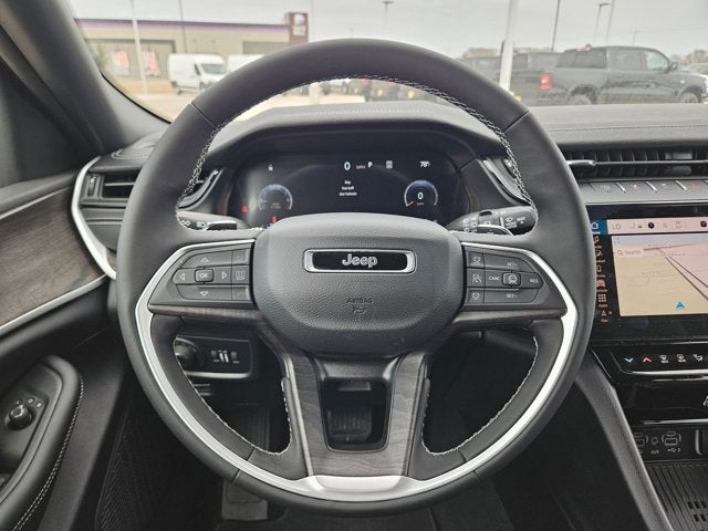 2026 Jeep Grand Cherokee Laredo Altitude