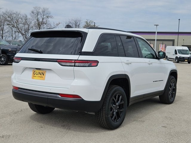 2026 Jeep Grand Cherokee Laredo Altitude