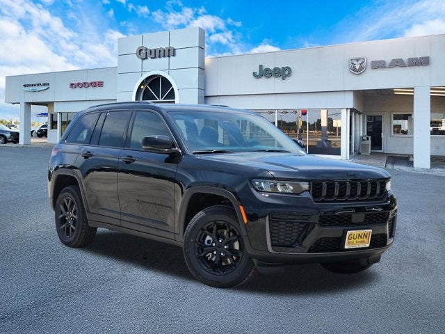 2026 Jeep Grand Cherokee Laredo Altitude