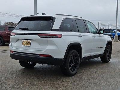 2026 Jeep Grand Cherokee Laredo Altitude