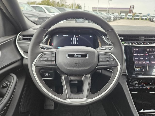 2025 Jeep Grand Cherokee Laredo X