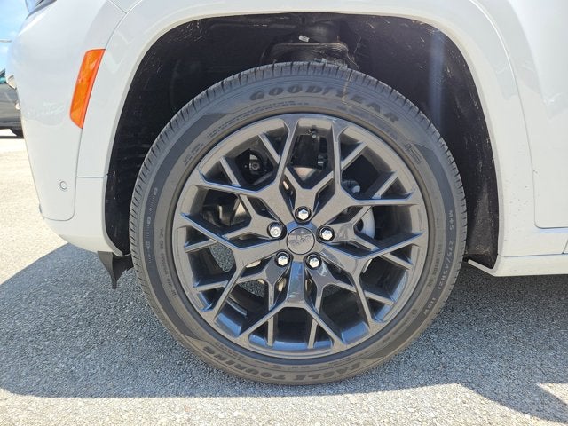 2026 Jeep Grand Cherokee Summit