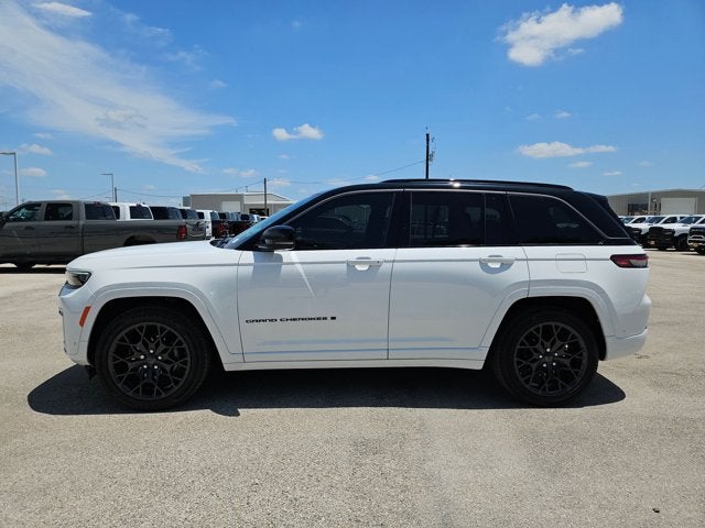 2026 Jeep Grand Cherokee Summit