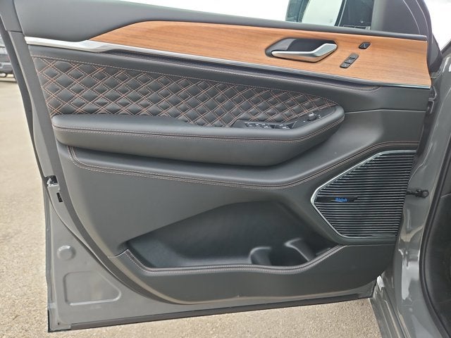 2027 Jeep Grand Cherokee Summit