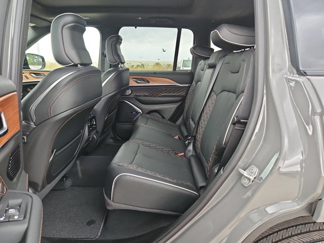 2027 Jeep Grand Cherokee Summit