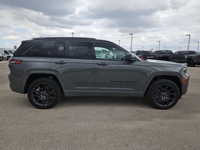 2027 Jeep Grand Cherokee Summit
