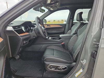 2027 Jeep Grand Cherokee Summit