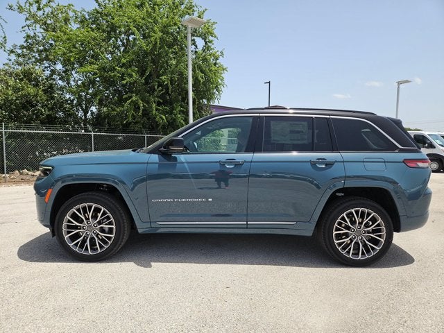2026 Jeep Grand Cherokee Summit