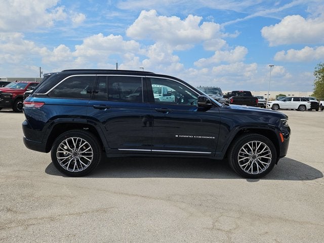2027 Jeep Grand Cherokee Summit