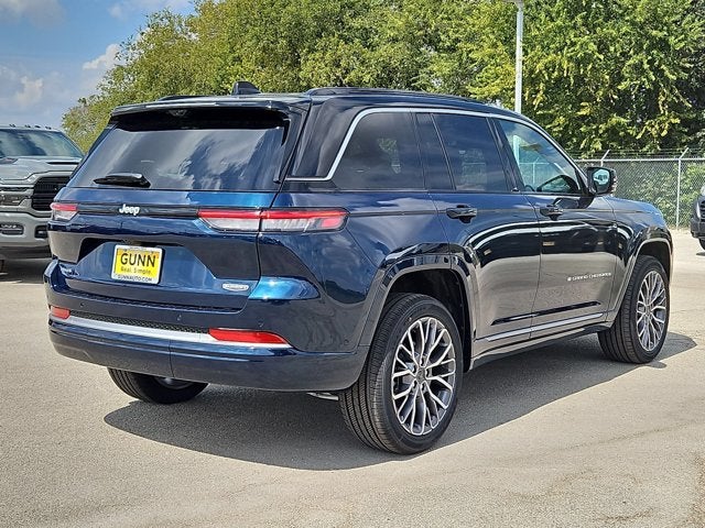2027 Jeep Grand Cherokee Summit