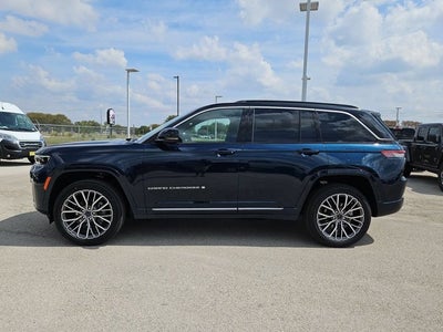 2027 Jeep Grand Cherokee Summit