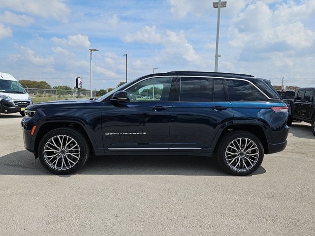 2027 Jeep Grand Cherokee Summit