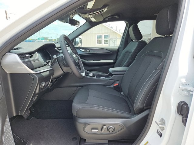 2026 Jeep Grand Cherokee L Laredo