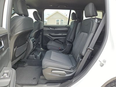 2026 Jeep Grand Cherokee L Laredo