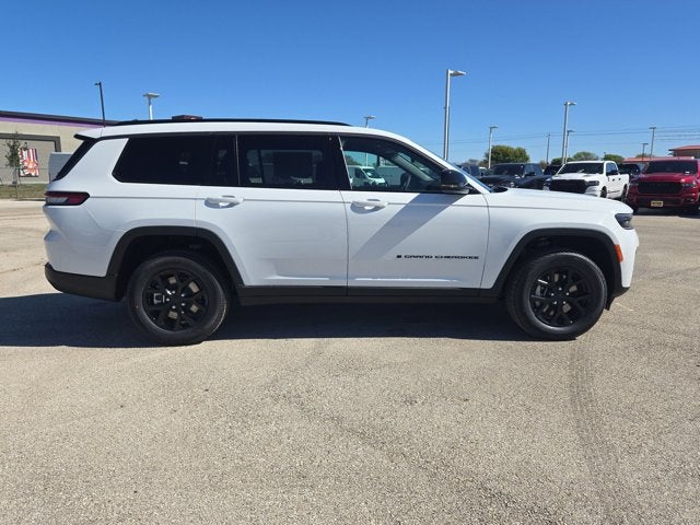 2026 Jeep Grand Cherokee L Laredo Altitude