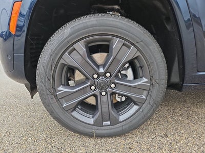 2027 Jeep Grand Cherokee L Limited Reserve