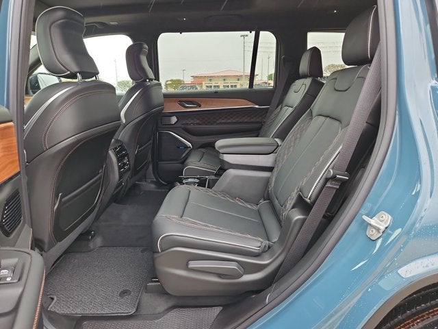 2027 Jeep Grand Cherokee L Summit