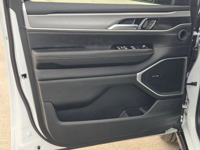 2026 Jeep Grand Wagoneer L 4x4