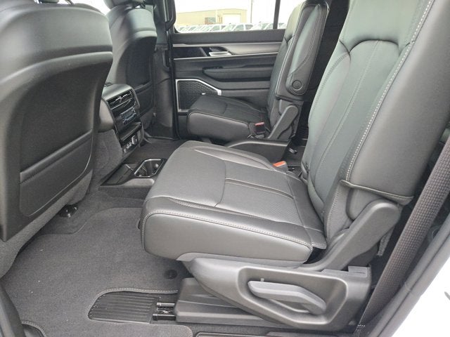 2026 Jeep Grand Wagoneer L 4x4