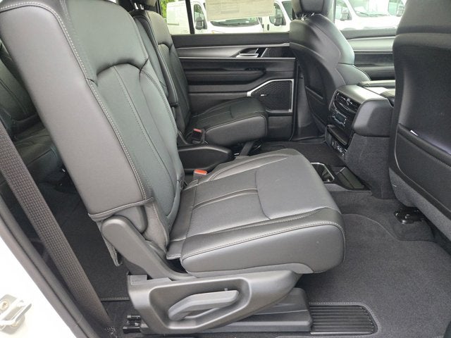 2026 Jeep Grand Wagoneer L 4x4