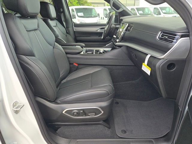 2026 Jeep Grand Wagoneer L 4x4