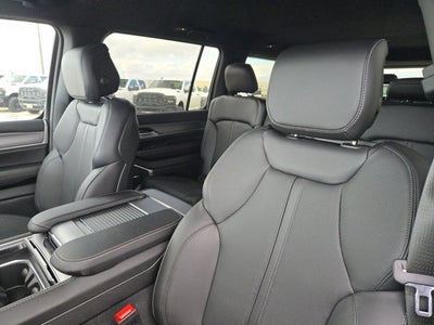 2026 Jeep Grand Wagoneer L 4x4