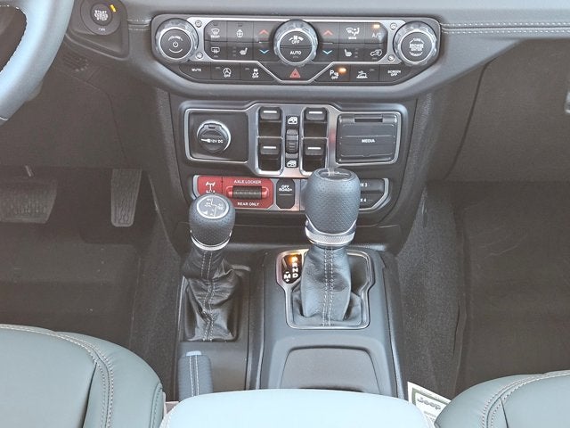 2025 Jeep Gladiator Mojave X