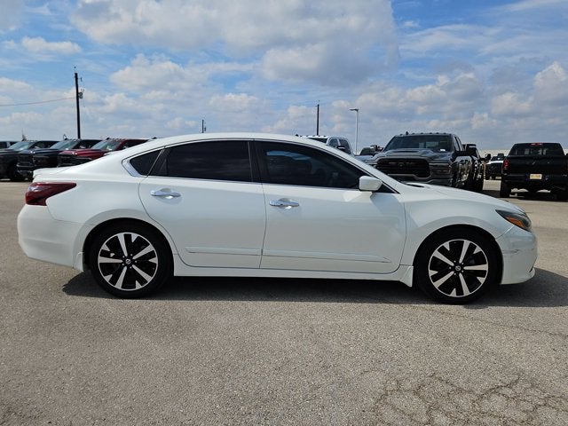 Used 2018 Nissan Altima SR with VIN 1N4AL3AP8JC115167 for sale in Seguin, TX