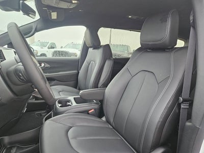 2026 Chrysler Voyager LX