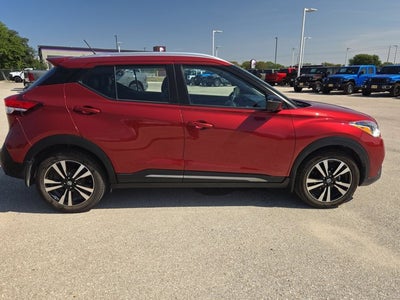 2019 Nissan Kicks SR