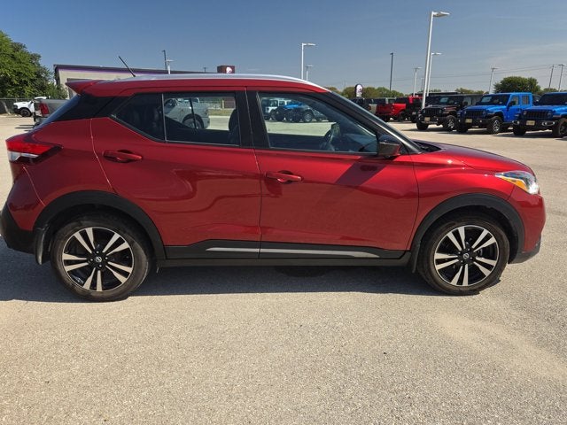 2019 Nissan Kicks SR
