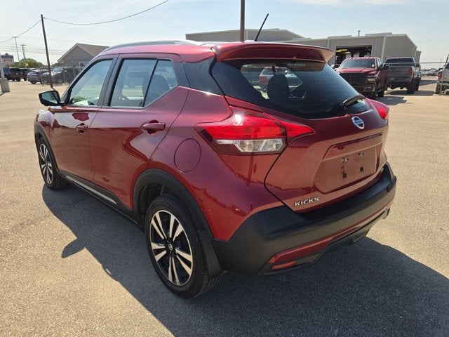 2019 Nissan Kicks SR
