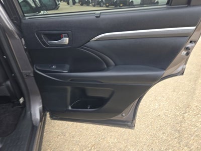 2018 Toyota Highlander SE