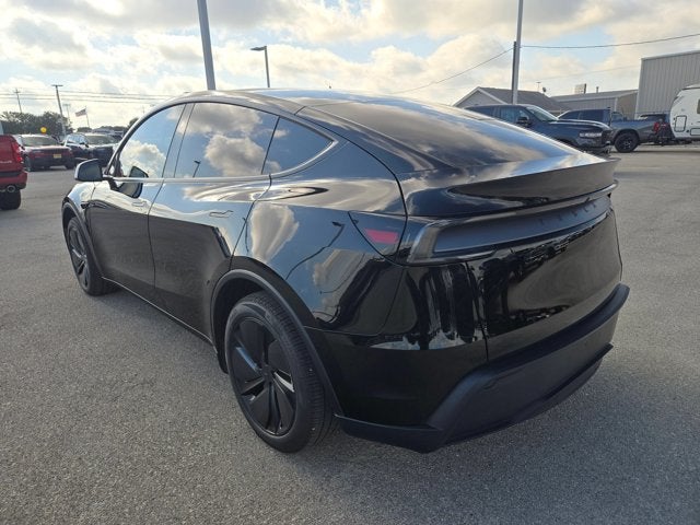 2026 Tesla Model Y RWD
