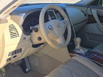 2014 INFINITI QX70 RWD 4dr