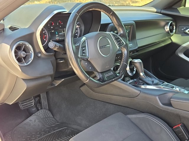 2017 Chevrolet Camaro 2dr Cpe 1LT