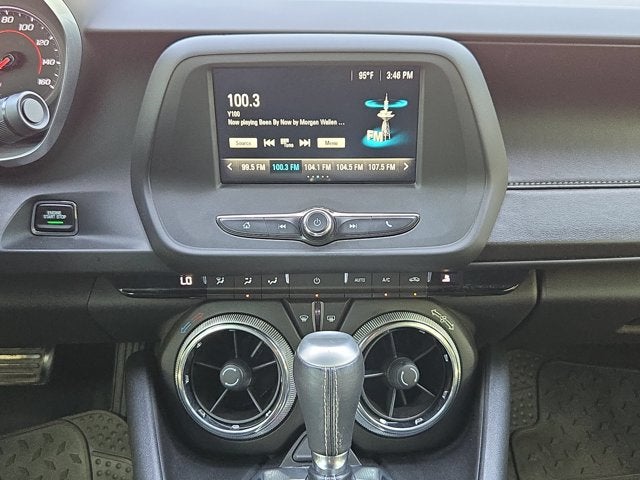 2017 Chevrolet Camaro 2dr Cpe 1LT