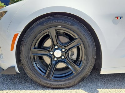 2017 Chevrolet Camaro 2dr Cpe 1LT