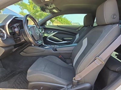 2017 Chevrolet Camaro 2dr Cpe 1LT