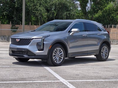 2025 Cadillac XT4 FWD 4dr Premium Luxury