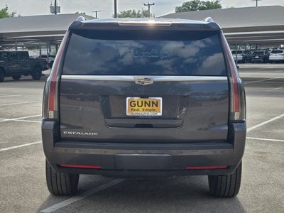 2018 Cadillac Escalade Luxury