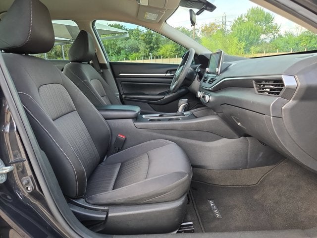 2022 Nissan Altima 2.5 SV Sedan