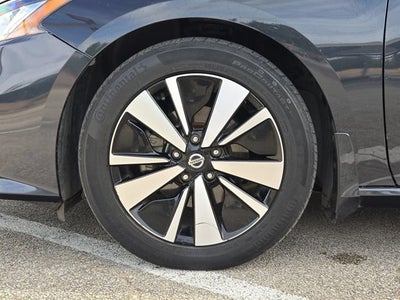 2022 Nissan Altima 2.5 SV Sedan