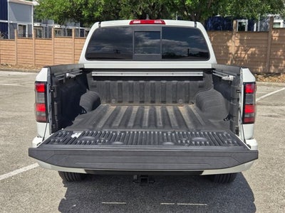 2022 Nissan Frontier Crew Cab 4x2 SV Auto