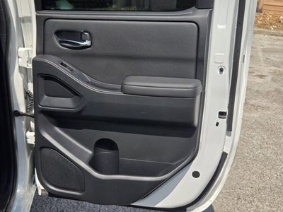 2022 Nissan Frontier Crew Cab 4x2 SV Auto