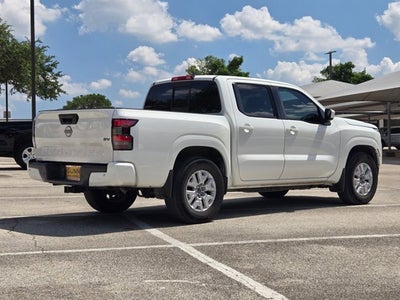 2022 Nissan Frontier Crew Cab 4x2 SV Auto